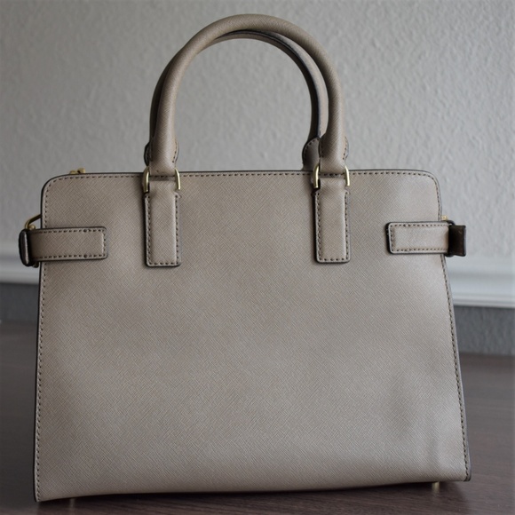Michael Kors Emma Saffiano Leather Satchel 🎉HP🎉 - Picture 3 of 6